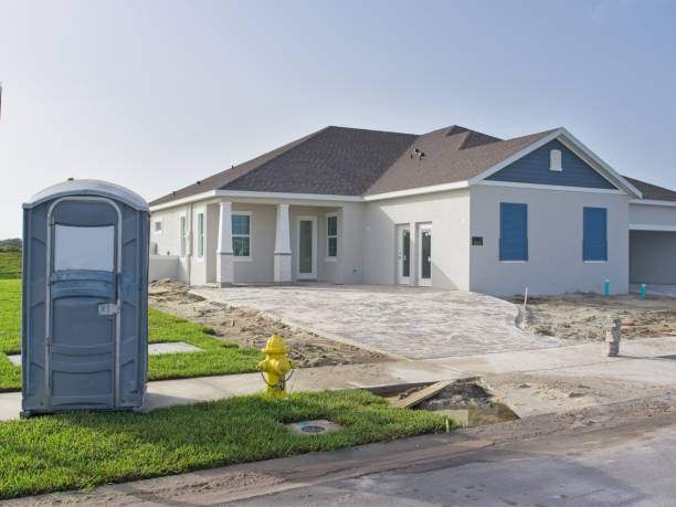 Best Portable bathroom rental  in Portage, WI